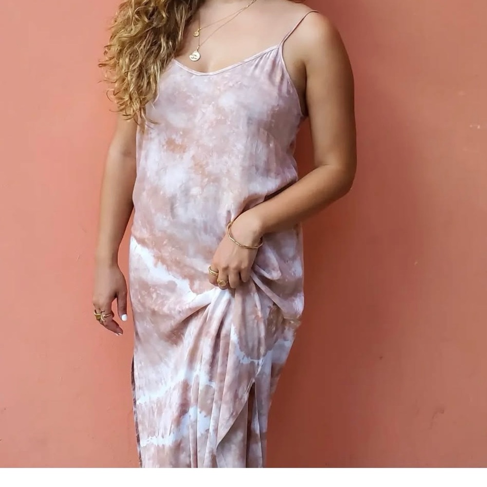 Pink and White Sleeveless Spaghetti Strap Maxi Dress